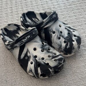 Big kids size 13 Black and White Clogs